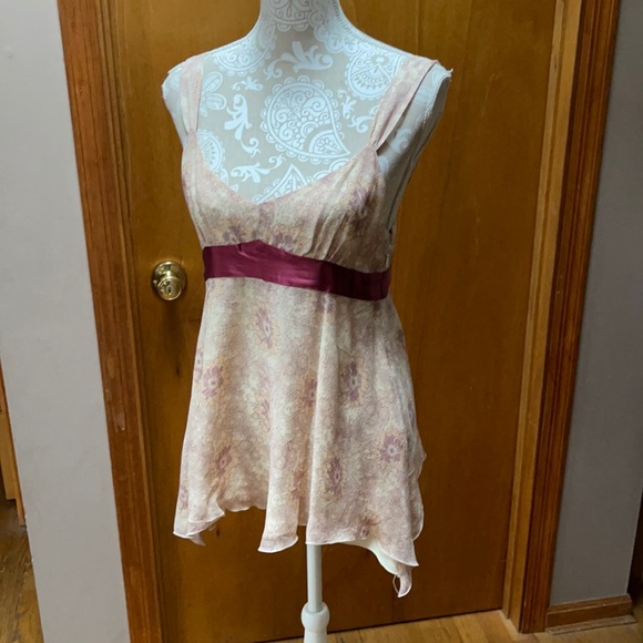 GAP Tops - NWOT GAP silk babydoll tunic. Size 8